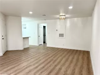 Photo #4: 2578126 Listing 