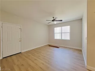 Photo #4: 2578162 Listing