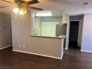 Photo #3: 2578170 Listing 