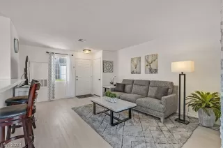 Photo #2: 2578200 Listing