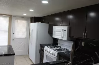 Photo #6: 2578211 Listing 