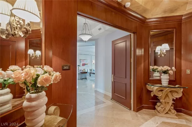 MLS: 2578266 Condo For Sale