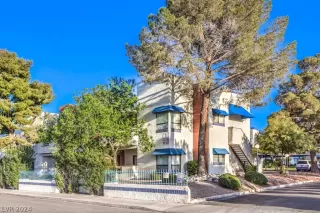 Photo #1: 2578325 Listing 