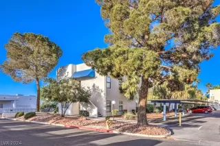 Photo #3: 2578325 Listing 