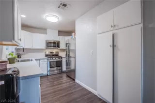 Photo #3: 2578353 Listing