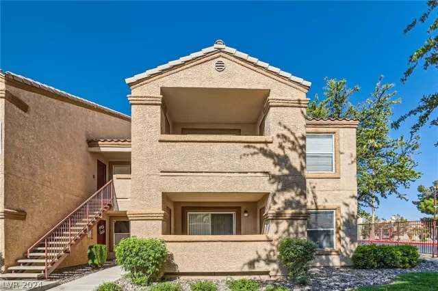 MLS: 2578354 Condo For Sale