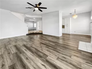 Photo #6: 2578384 Listing