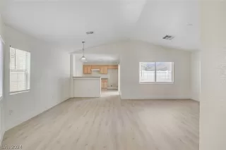 Photo #4: 2578409 Listing 