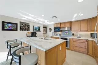 Photo #3: 2578465 Listing