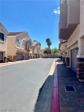 Photo #6: 2578530 Listing