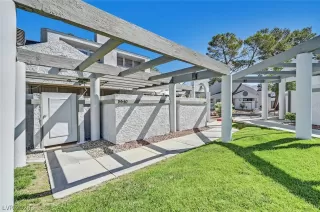 Photo #1: 2578531 Listing