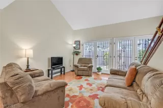 Photo #2: 2578531 Listing