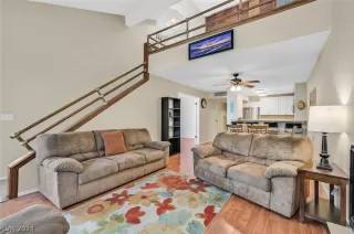 Photo #3: 2578531 Listing