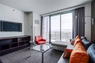 Photo #6: 2578550 Listing