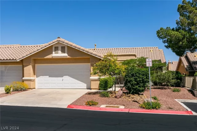 MLS: 2578556 Condo For Sale