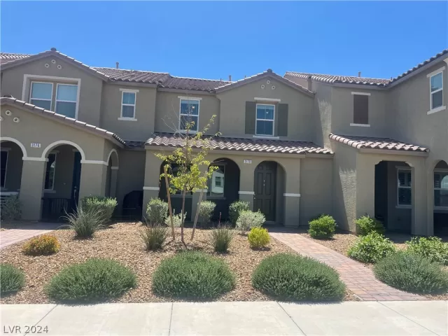 MLS: 2578578 Condo For Sale
