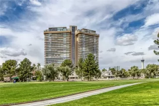 Photo #1: 2578582 Listing 