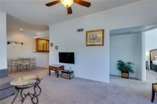 Photo #6: 2578624 Listing