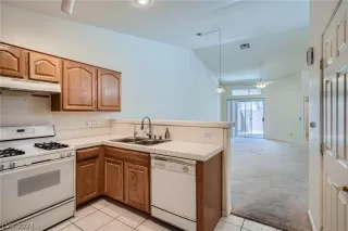 Photo #2: 2578632 Listing