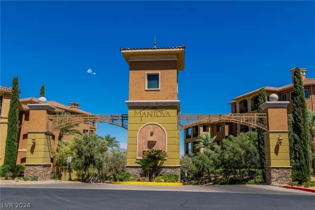 MLS: 2578633 Condo For Sale