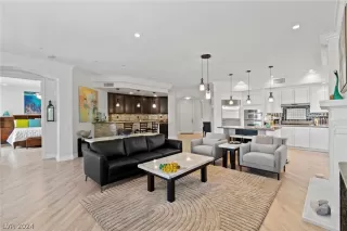 Photo #4: 2578633 Listing 