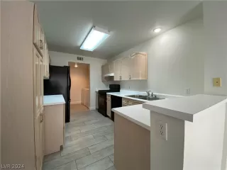 Photo #4: 2578663 Listing 