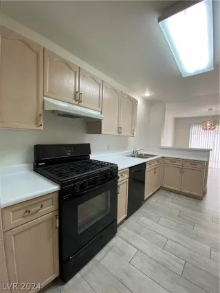 Photo #5: 2578663 Listing 