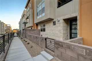 Photo #1: 2578684 Listing 