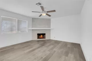 Photo #4: 2578721 Listing