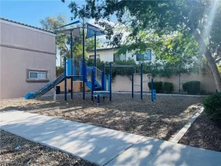 Photo #1: 2578743 Listing