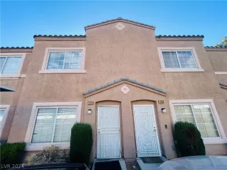 Photo #3: 2578743 Listing