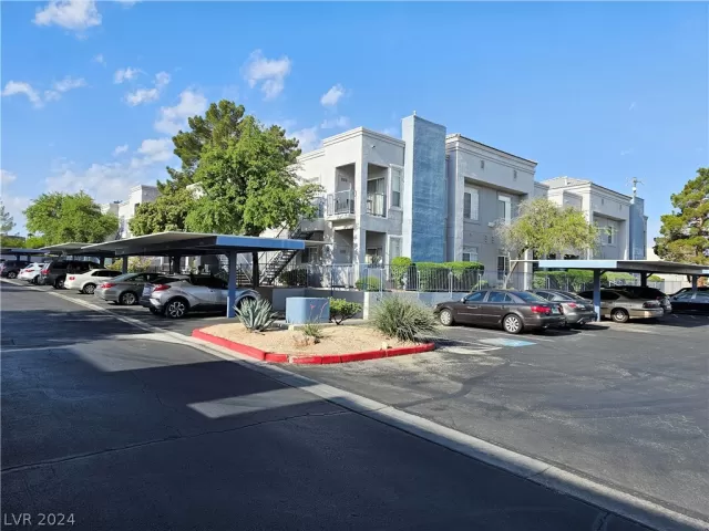 MLS: 2578748 Condo For Sale