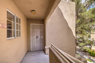 Photo #3: 2578797 Listing