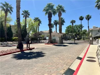 Photo #3: 2578825 Listing