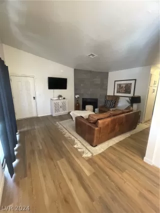 Photo #1: 2578839 Listing 