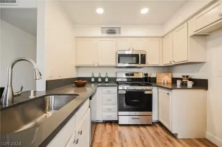 Photo #2: 2578841 Listing 