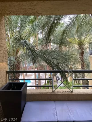 Photo #3: 2578852 Listing