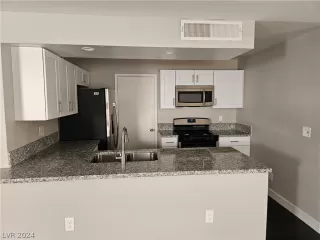 Photo #4: 2578871 Listing 