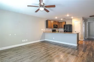 Photo #2: 2578879 Listing