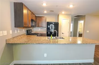 Photo #3: 2578879 Listing