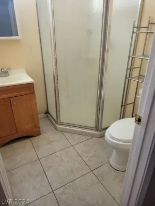 Photo #4: 2578890 Listing