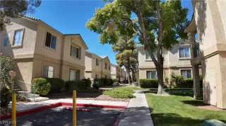 Photo #5: 2578906 Listing