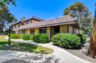 Photo #1: 2578907 Listing