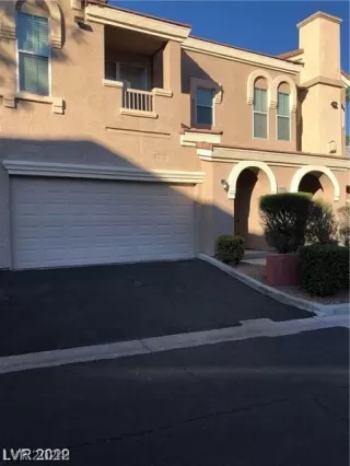 Photo #1: 2578922 Listing