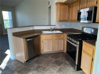 Photo #3: 2578922 Listing