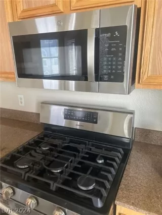 Photo #4: 2578922 Listing