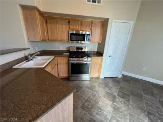 Photo #6: 2578922 Listing