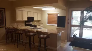 Photo #6: 2578925 Listing
