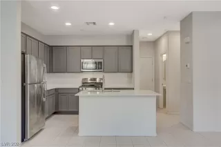 Photo #1: 2578928 Listing 