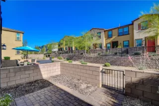 Photo #2: 2578928 Listing 